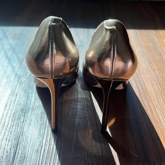 Jimmy Choo Romy Rose Gold Pumps NWOT - Picture 8 of 10